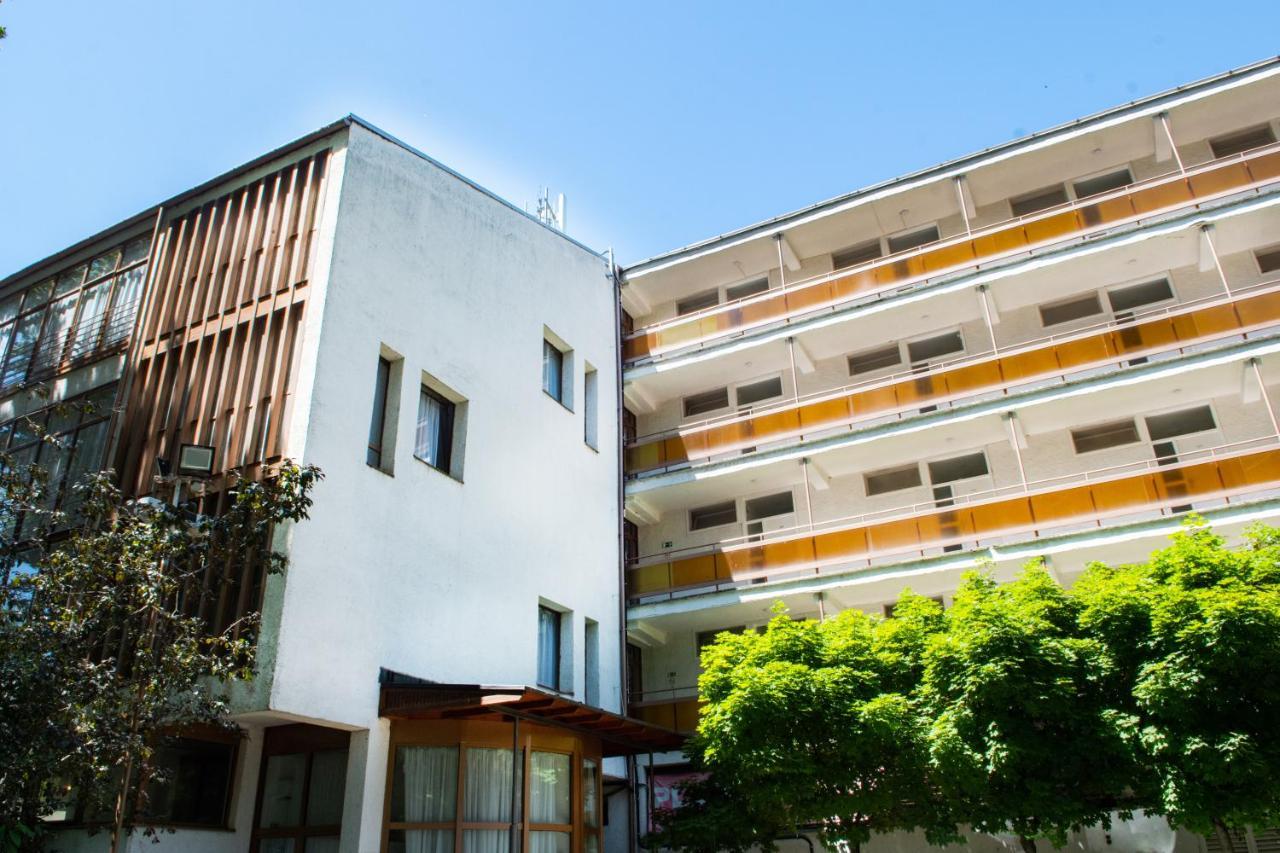 Ce Napfeny Hotel Шіофок Екстер'єр фото