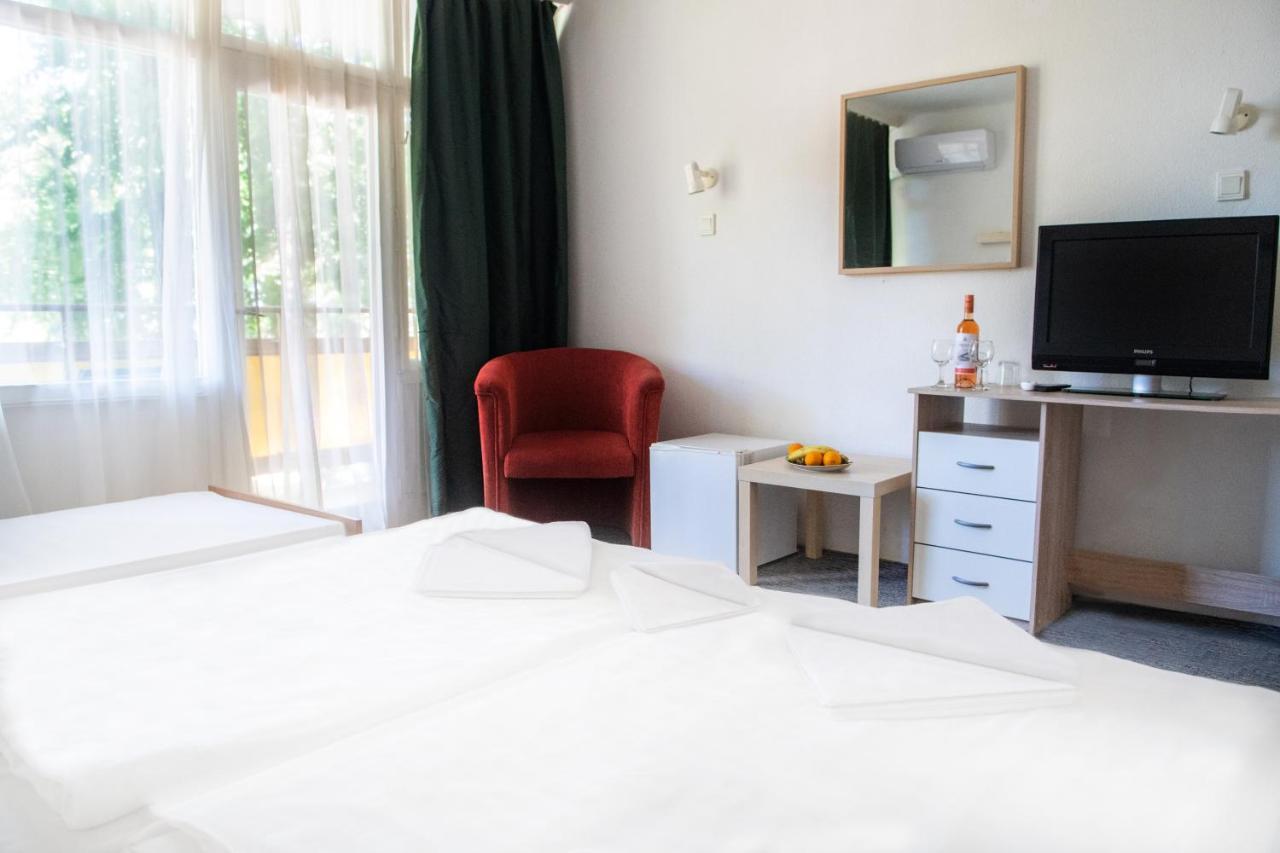 Ce Napfeny Hotel Шіофок Екстер'єр фото