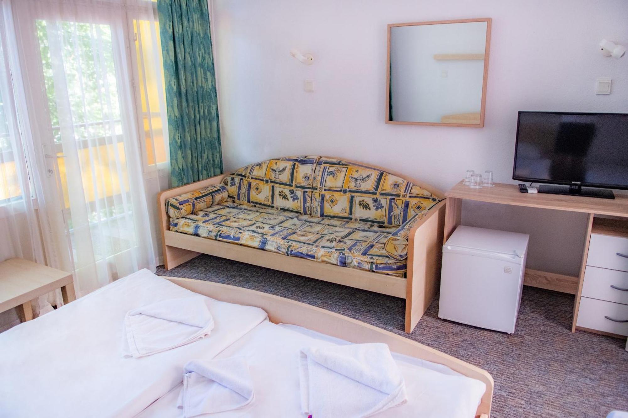 Ce Napfeny Hotel Шіофок Екстер'єр фото