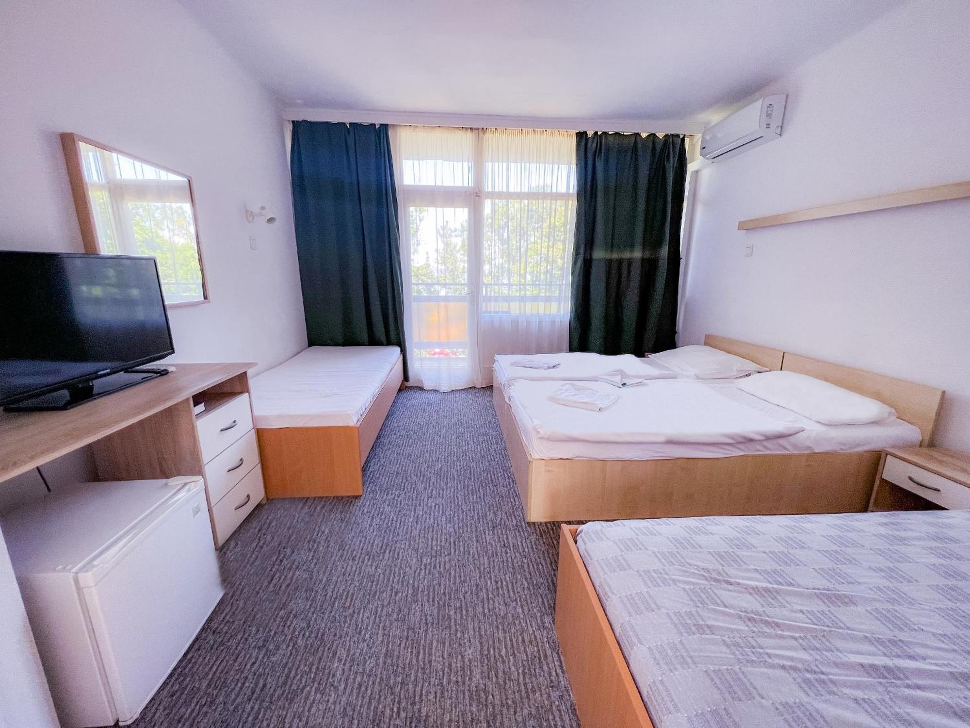 Ce Napfeny Hotel Шіофок Екстер'єр фото
